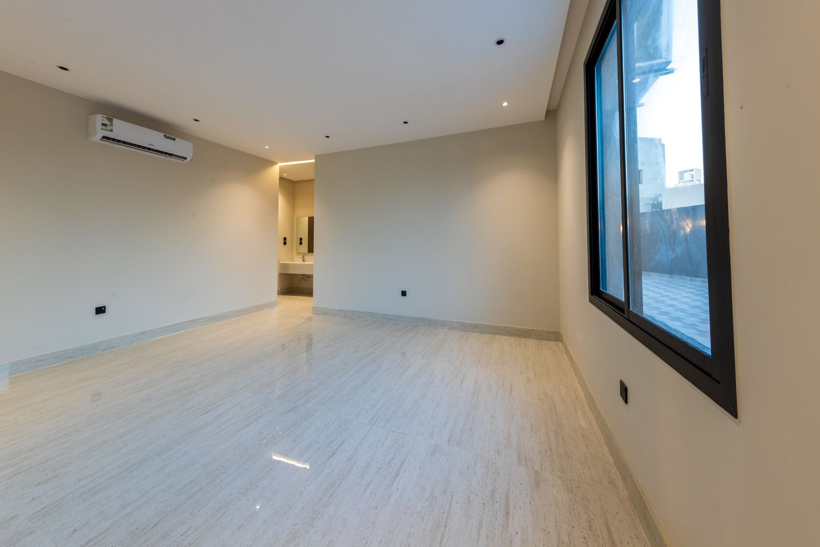 AAALM_9302-HDR